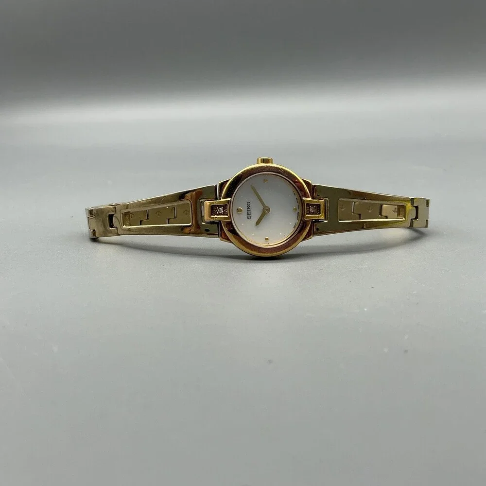 Seiko 1N00-0GN0 Womens Watch 20mm Gold Tone Bracelet New Battery 7.25